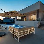 Luxury Sea View Biograd 别墅 比奥格勒·纳·莫鲁