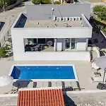 Luxury Sea View Biograd 别墅 *
